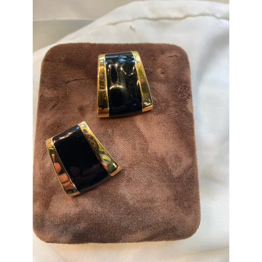 Ann Klien Black enamel gold tone Post Earrings 1980"s stylish elegance 1"x1"