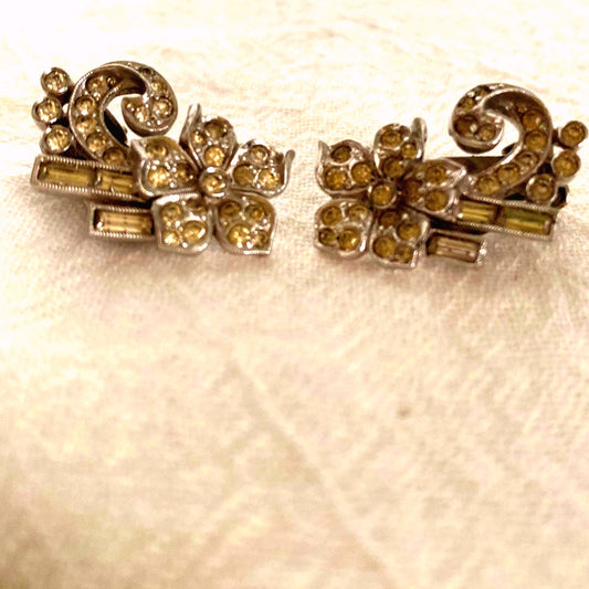 VTG Floral rhinestone clip on Earrings elegant 1950 Silver tone costume jewelry