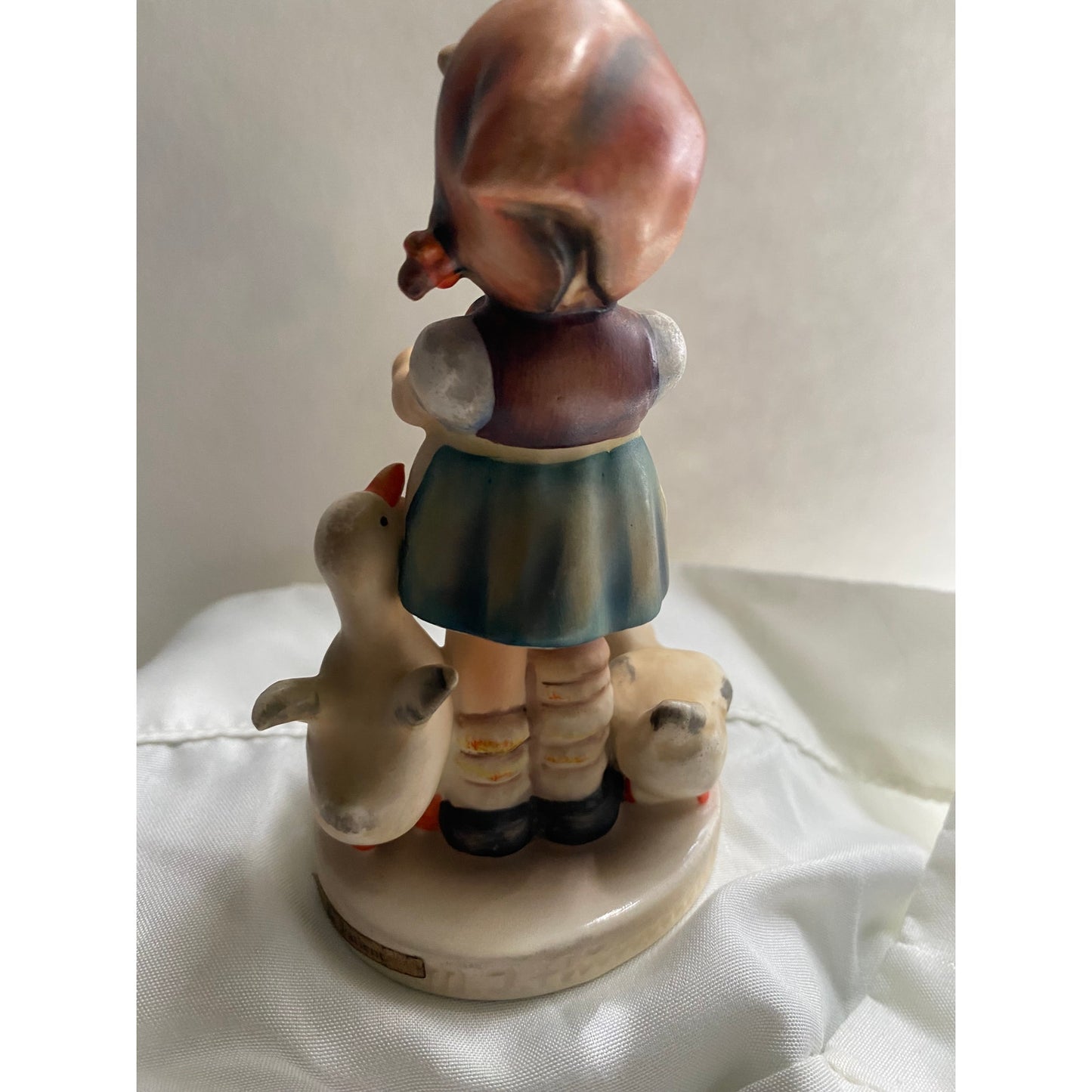 Hummel vintage Girl with geese "be patient"#192