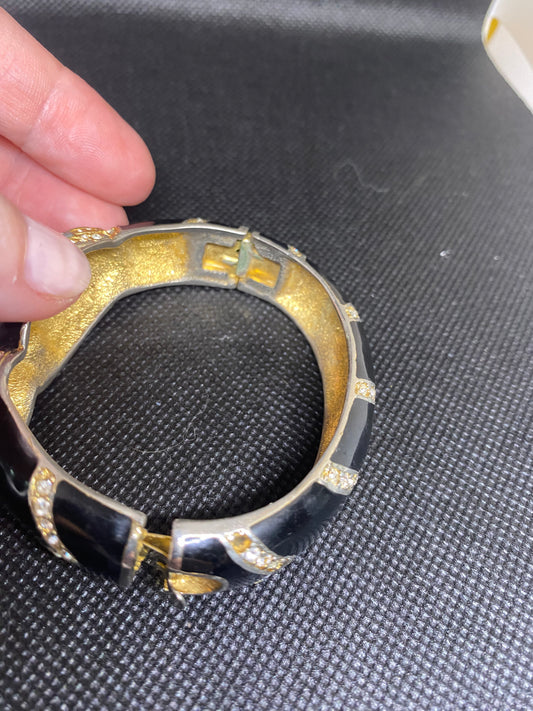 Giorgio Vintage Panther black enamel & gold tone hinge bracelet