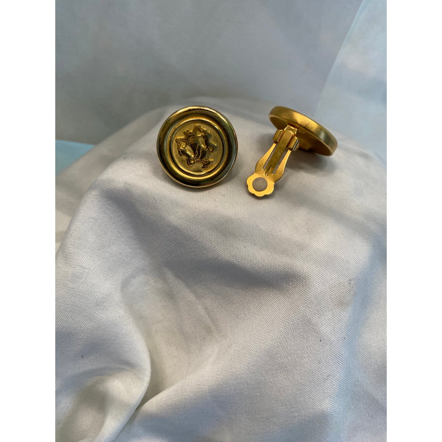 Vintage Gold Crest Button clip on Earrings-Heraldic Design, 1980's Statement jewerly