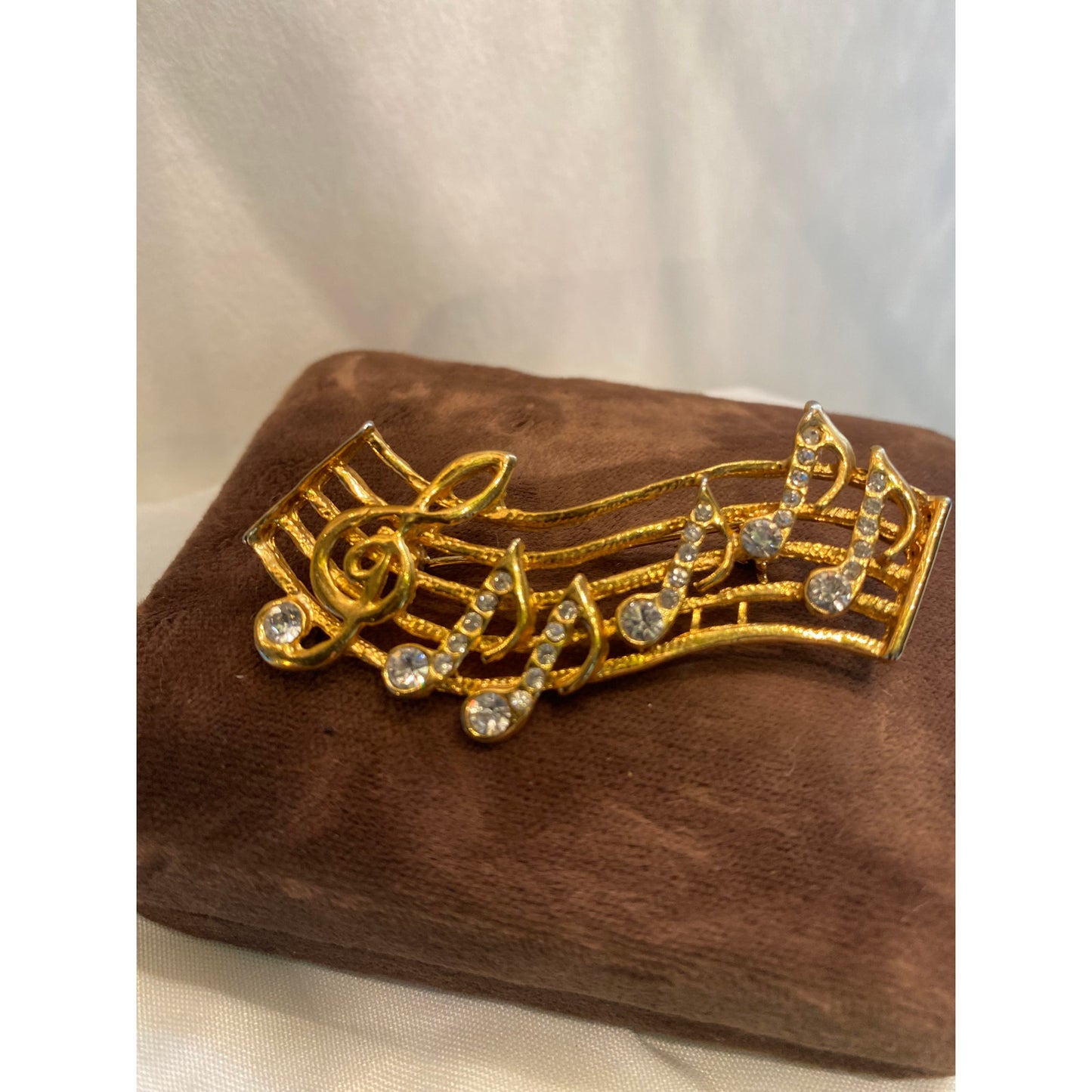 Brooch Bass Clef and musical notes gold tone