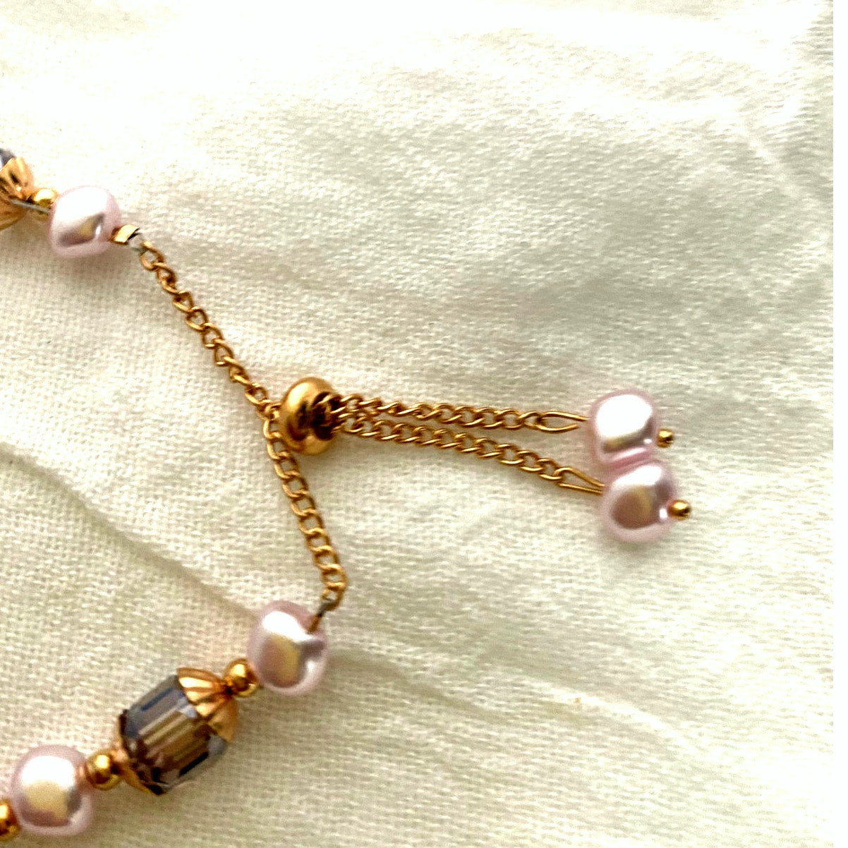 Vintage style pearl and crystal beaded bracelet gold accents adjustable chain, elegant gift for her.
