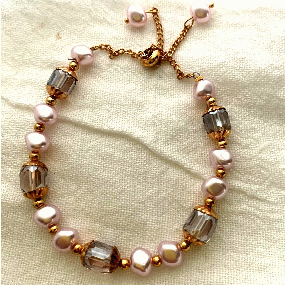Vintage style pearl and crystal beaded bracelet gold accents adjustable chain, elegant gift for her.