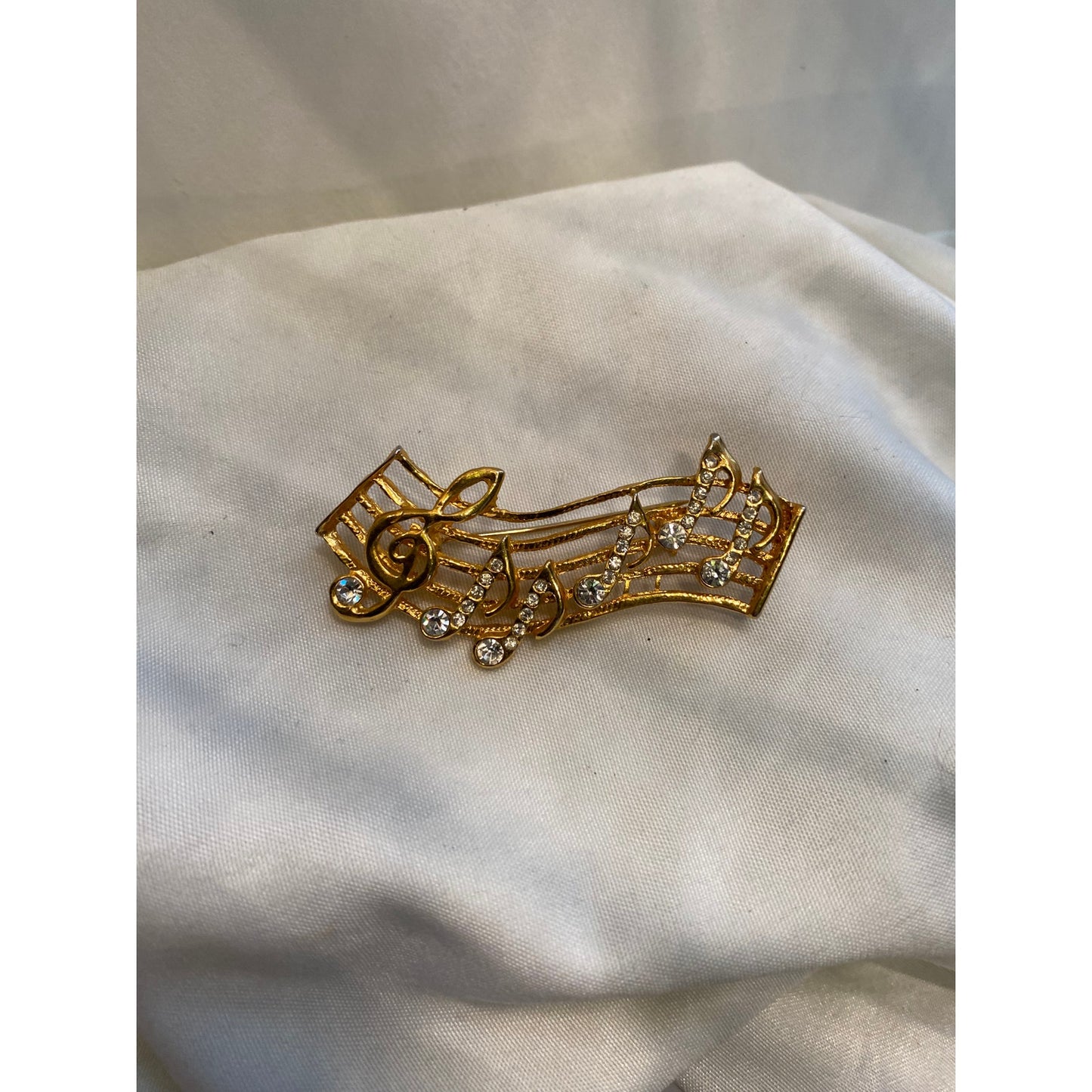 Brooch Bass Clef and musical notes gold tone