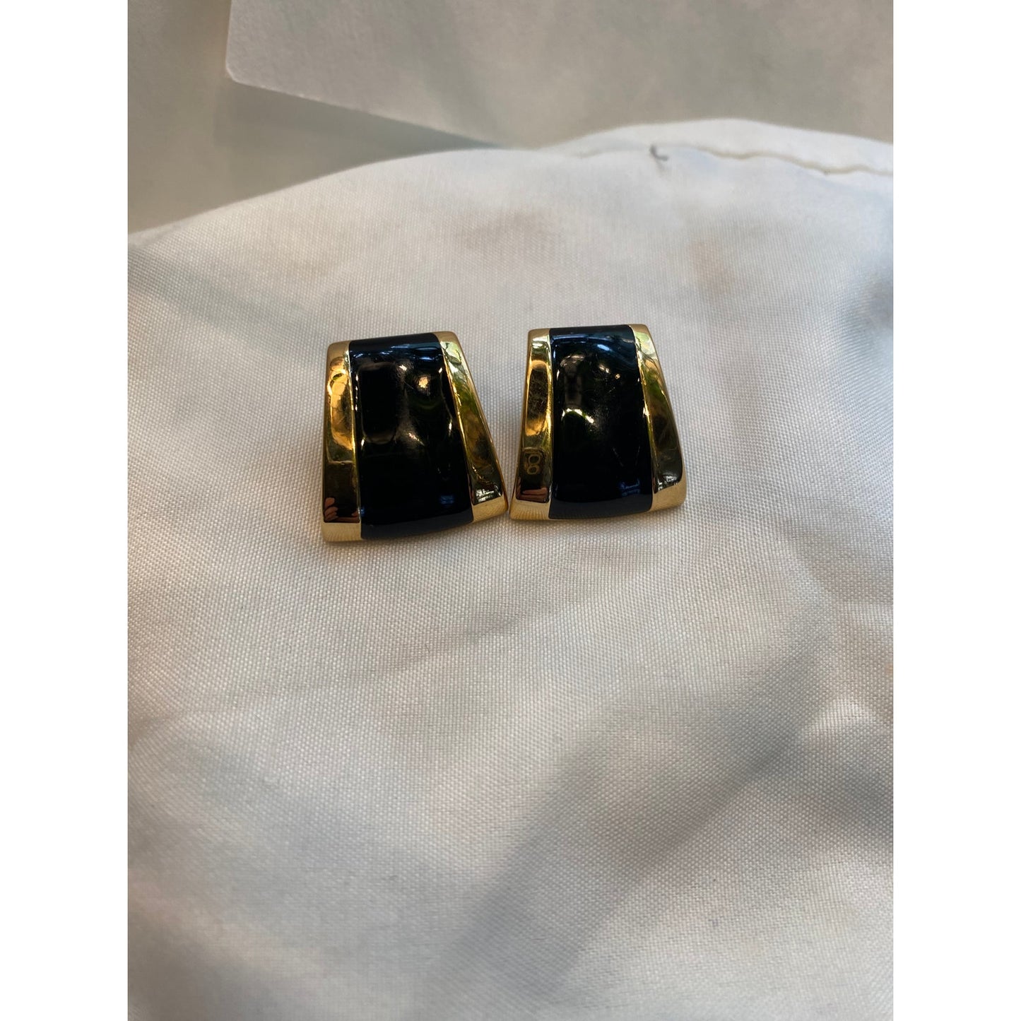 Ann Klien Black enamel gold tone Post Earrings 1980"s stylish elegance 1"x1"
