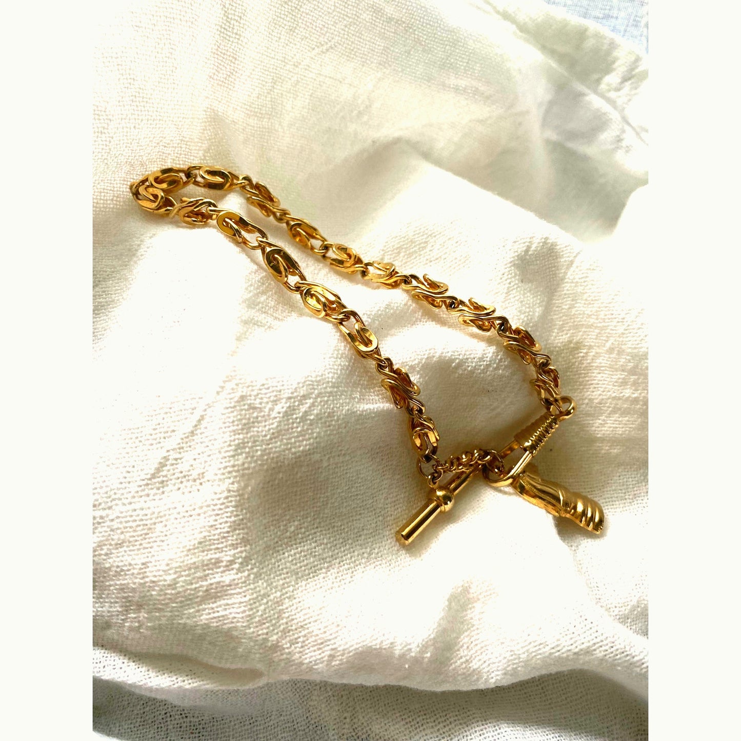 Vintage style Gold Toggle bracelet unique link chain plated gold statement piece