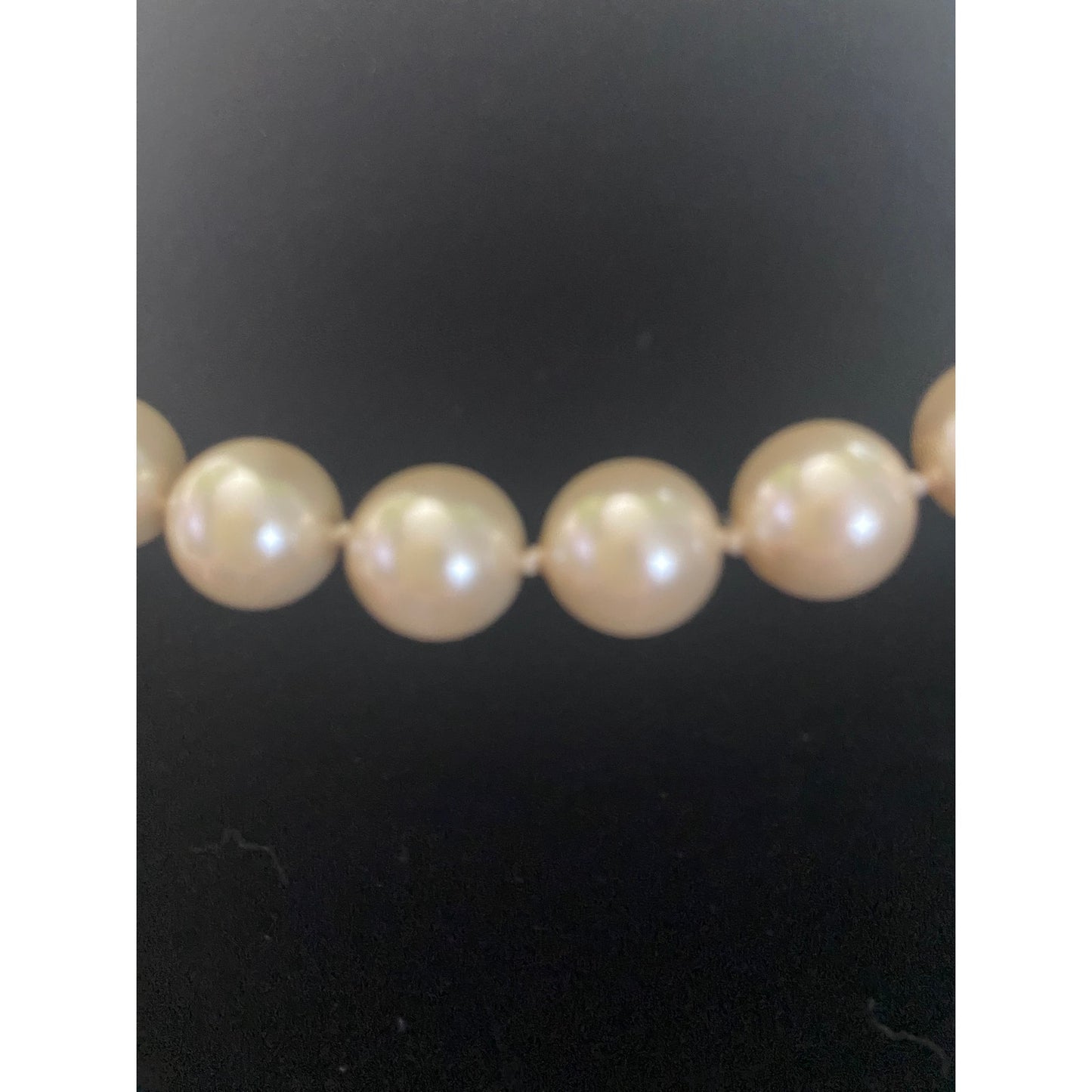 Vintage Faux Peral Necklace with Gold Clasp Classix 18" strand elegant classic