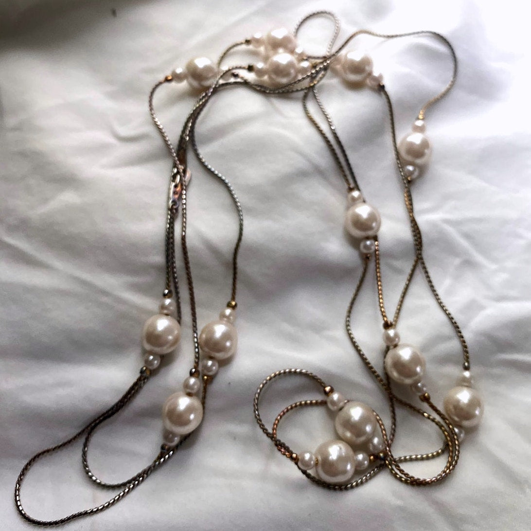 Vinatge gold and Crystal Bead Necklace 24-inch-long chain,Faceted beads elegant