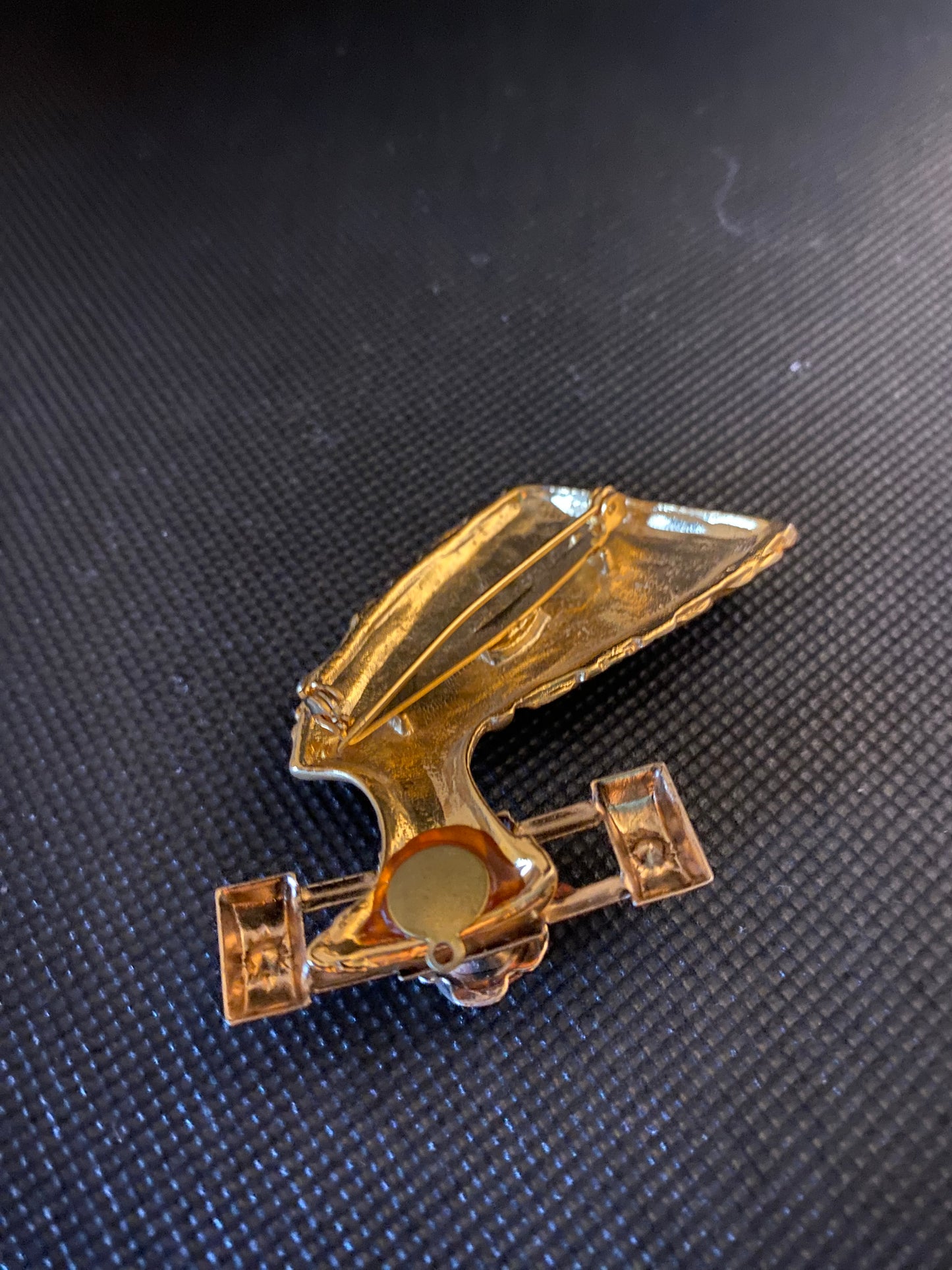 Brooch VTG gold tone Egyptian queen Nefertiti brooch pin