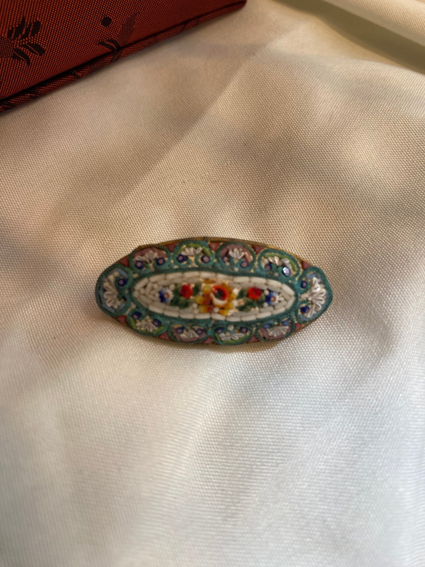 Italian Micro Mosaic brooch floral tiles Oval shaped gold plated metal Vintahe1940
