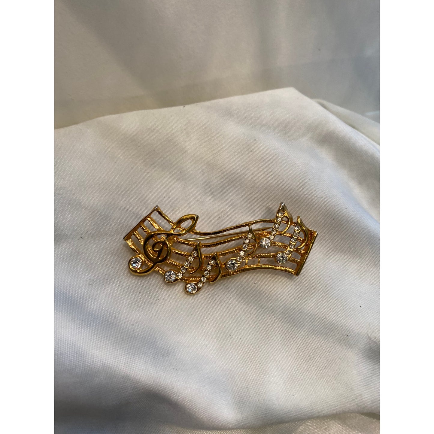 Brooch Bass Clef and musical notes gold tone
