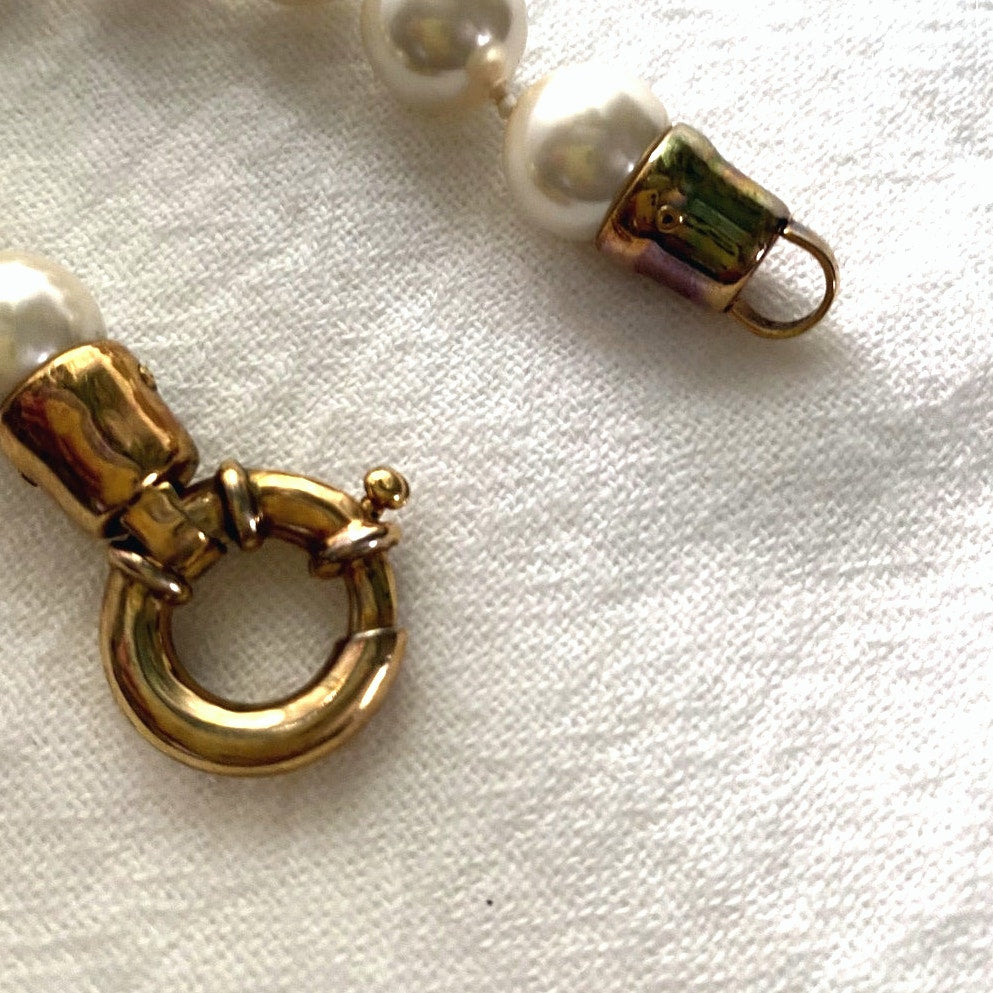 Vintage Peral Necklace with Gold Spring Ring Clasp 18-inch single strand Faux