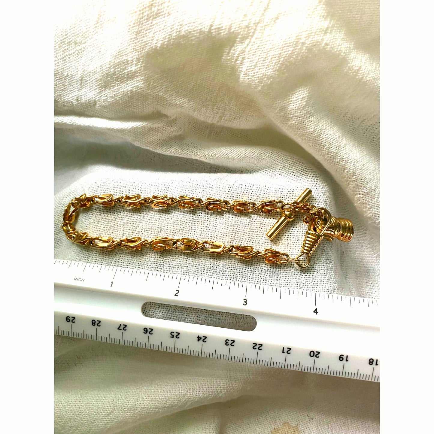 Vintage style Gold Toggle bracelet unique link chain plated gold statement piece