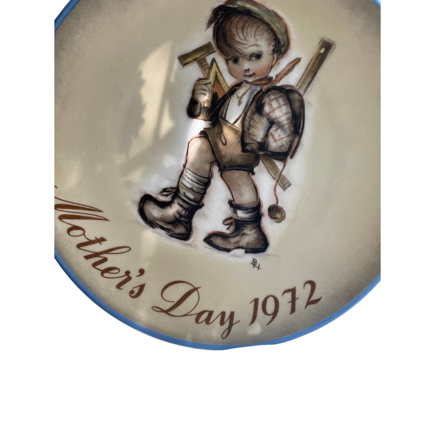 1972 Mother's Day plate bi sister Berta Hummel West Germany